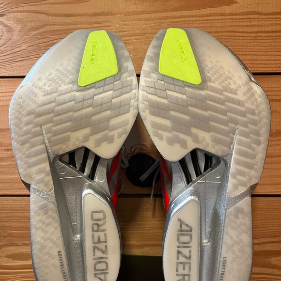 Adidas Adizero Adios Pro 4 in Gray and Red - Picture 4 of 4